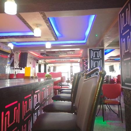 Royal Prince Hotel, Meru 外观 照片